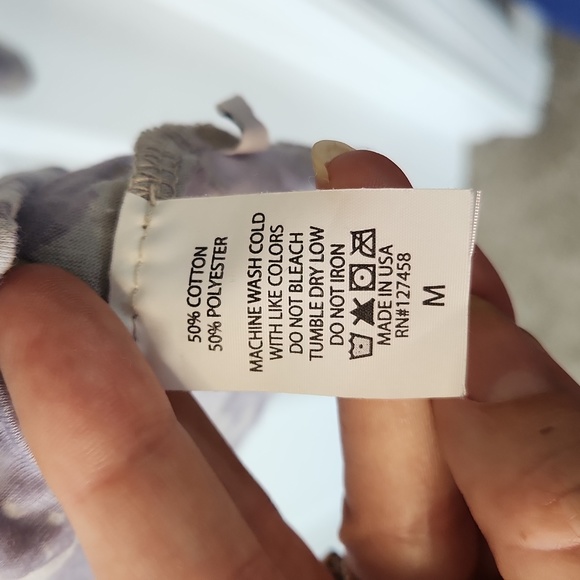 Affliction skull burn out long sleeve - Picture 7 of 7